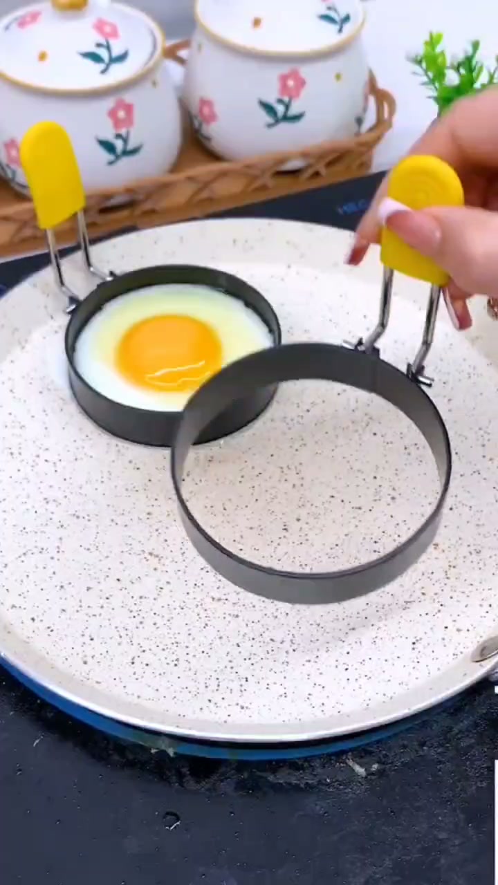 360 Rotating with 6 Grid Grain Dispenser